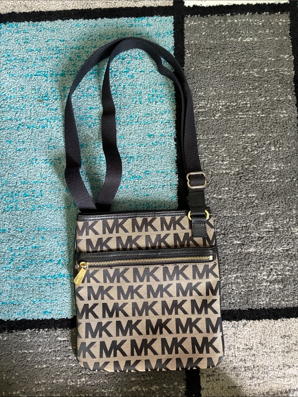 Michael Kors Black/Brown Crossbody/Shoulder Bag